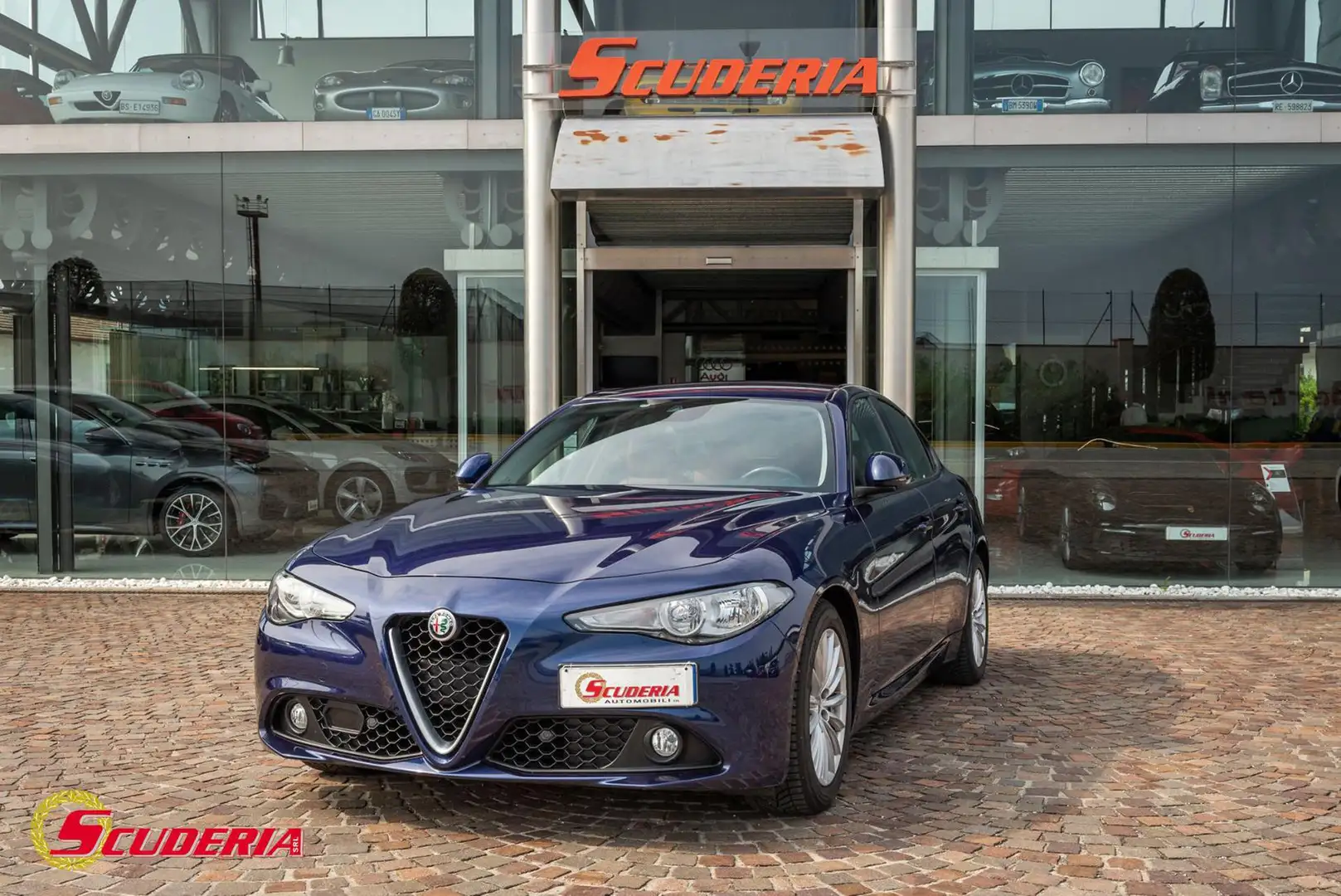 Alfa Romeo Giulia 2.2 Turbodiesel 150 CV AT8 Business Blue - 1