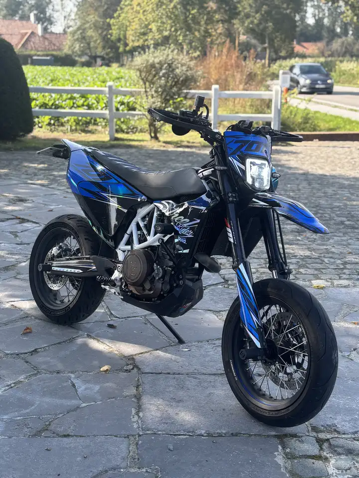 Husqvarna 701 Supermoto