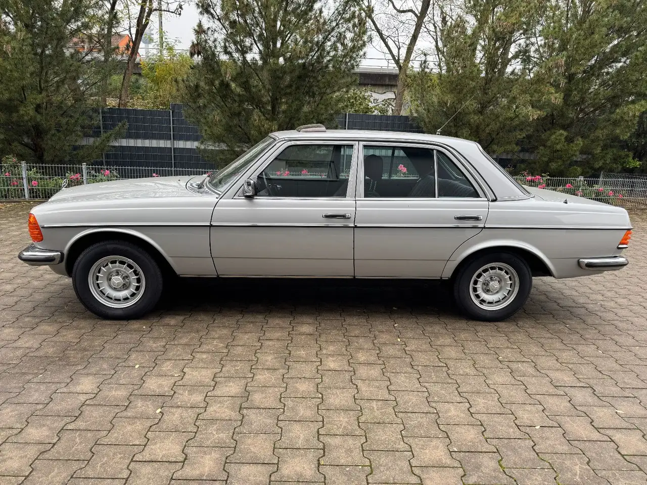 Mercedes-Benz 280 E W123 **1. HAND**, foto 8