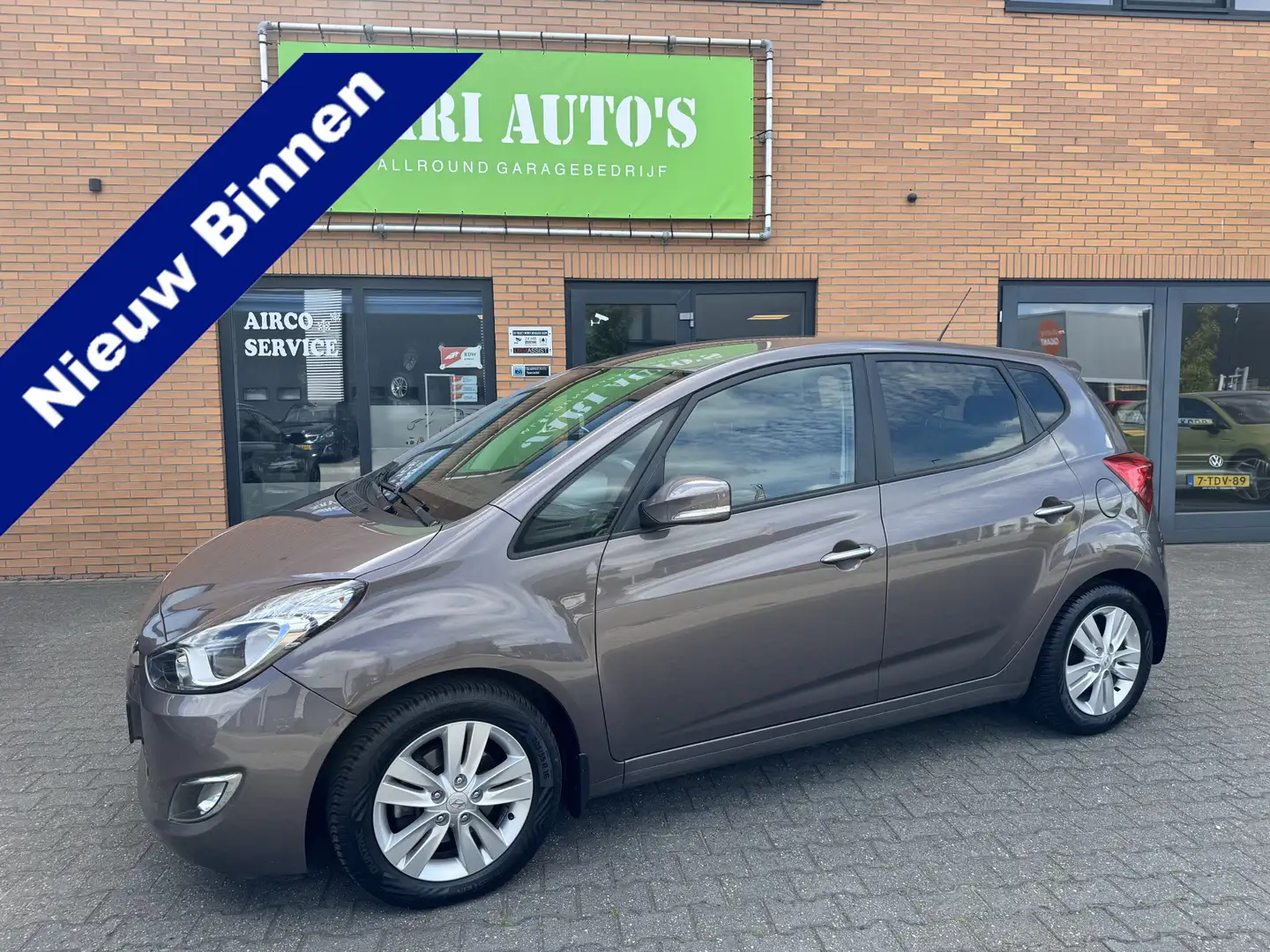 Hyundai iX20 1.6i i-Vision Automaat ! Weinig km Bruin - 1
