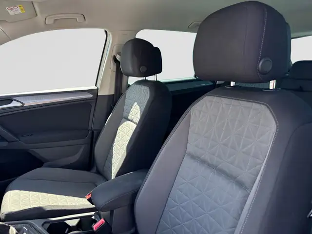 Volkswagen Tiguan view 9