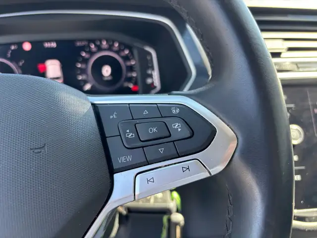 Volkswagen Tiguan view 13