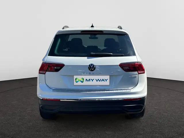 Volkswagen Tiguan view 6