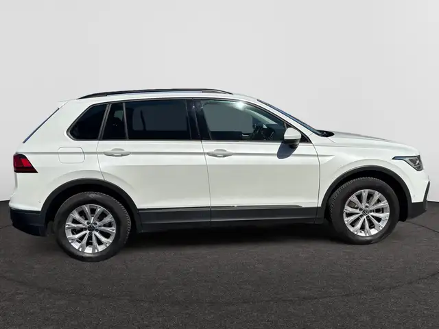 Volkswagen Tiguan view 7