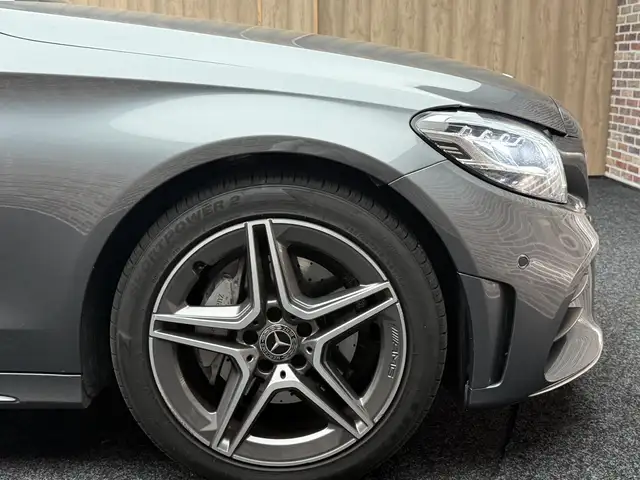 Mercedes-Benz C Class view 8