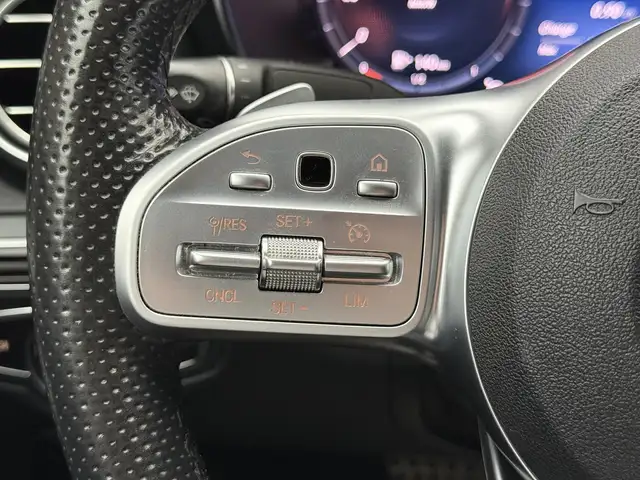 Mercedes-Benz C Class view 13
