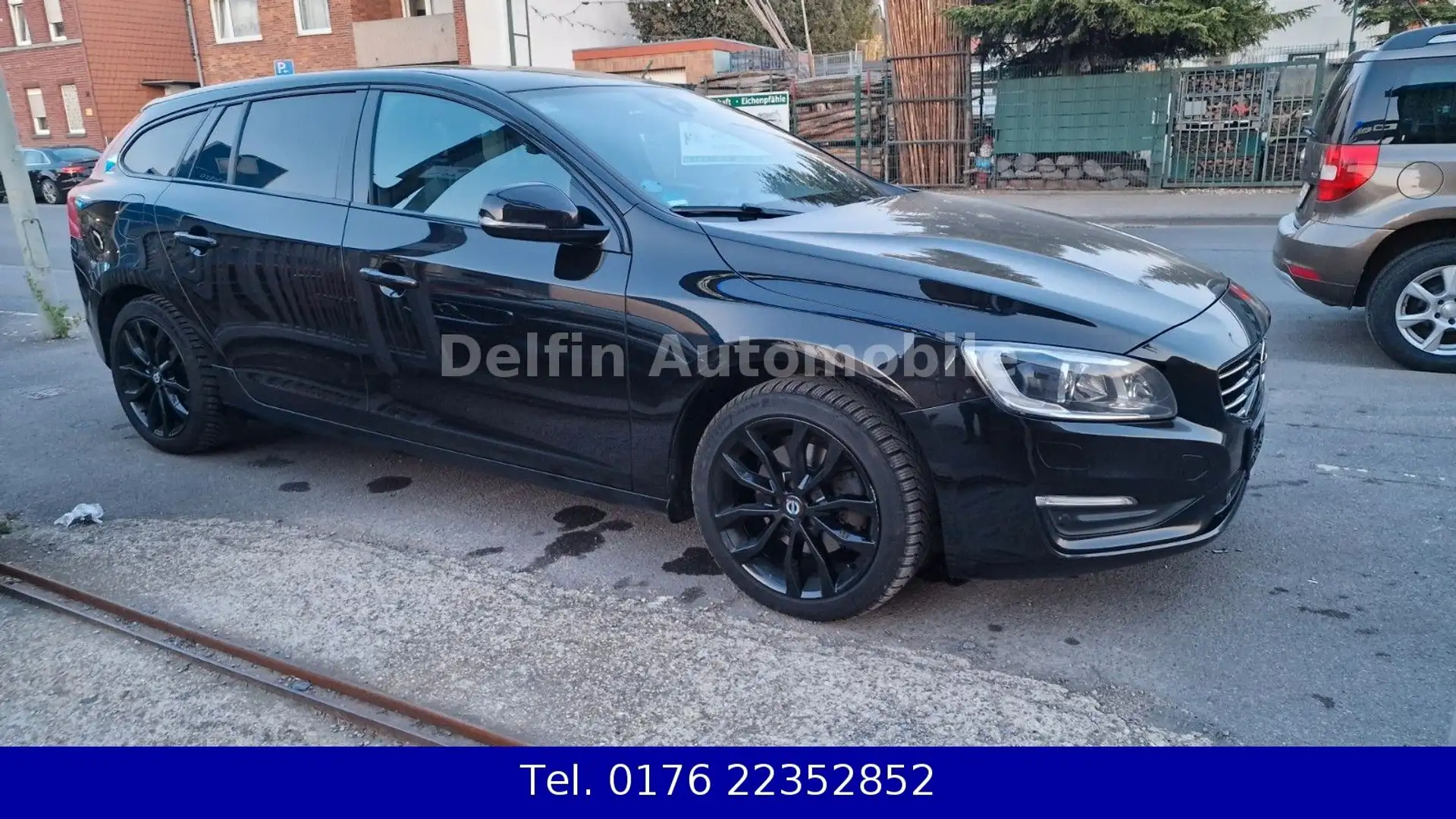 Volvo V60 Kombi Linje Svart-GSD-Navi-Xenon-Kamra-Leder crna - 1