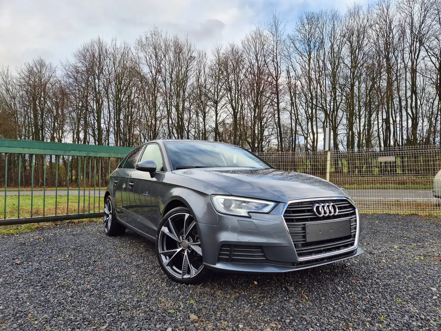 Audi A3 A3 Sportback 35 TFSI ACT S tronic (EU6d-TEMP) Grijs - 2