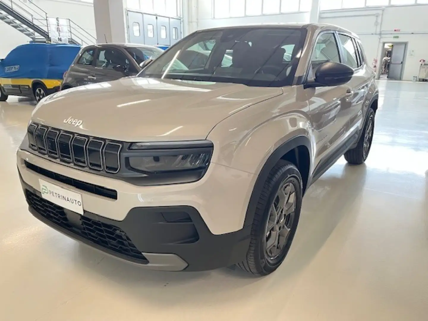 Jeep Avenger 1.2 Turbo MHEV DCT Longitude MY25 Beige - 1