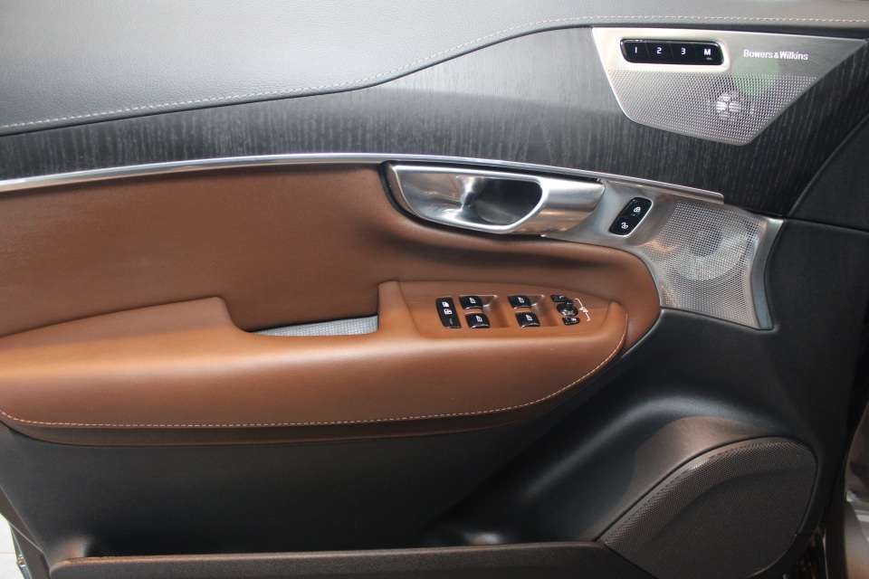 2025 Volvo XC90 T8 Ultra 1 proprio pas d accidents bas kilo , thumb 20