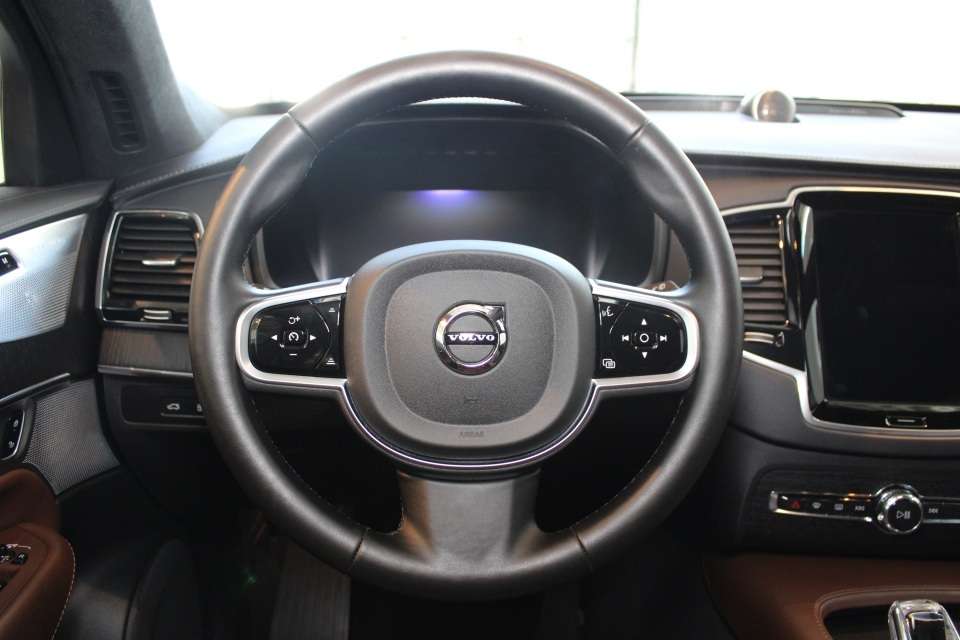 2025 Volvo XC90 T8 Ultra 1 proprio pas d accidents bas kilo , thumb 16