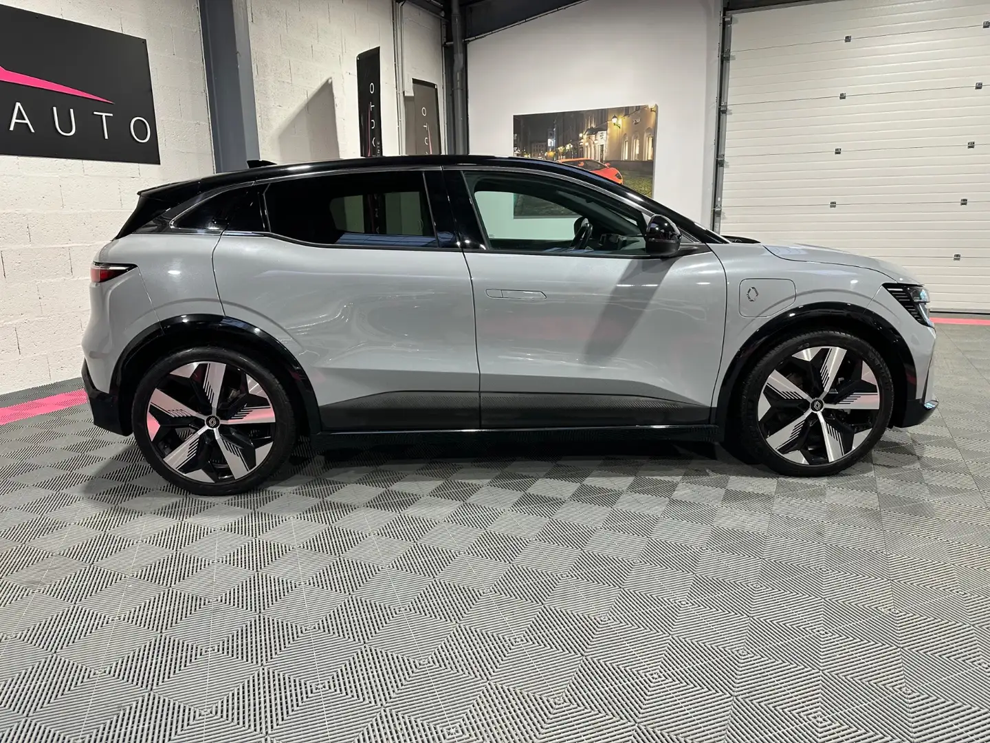Renault Megane E-Tech Gris - 2