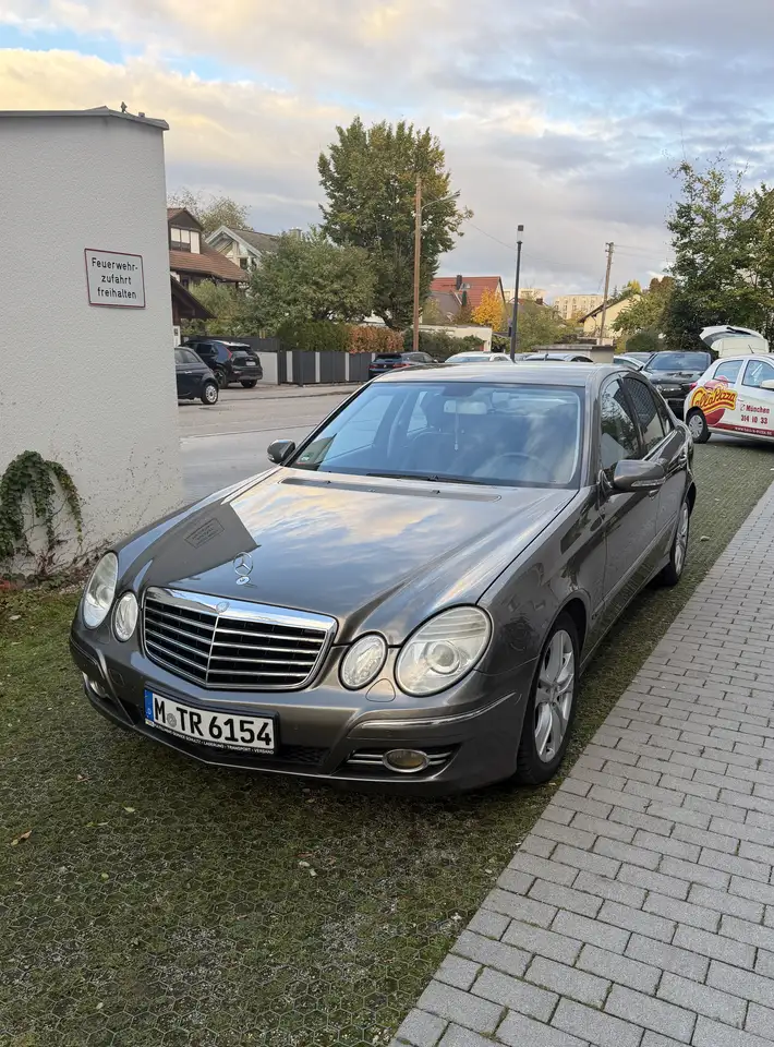 Mercedes-Benz E 220