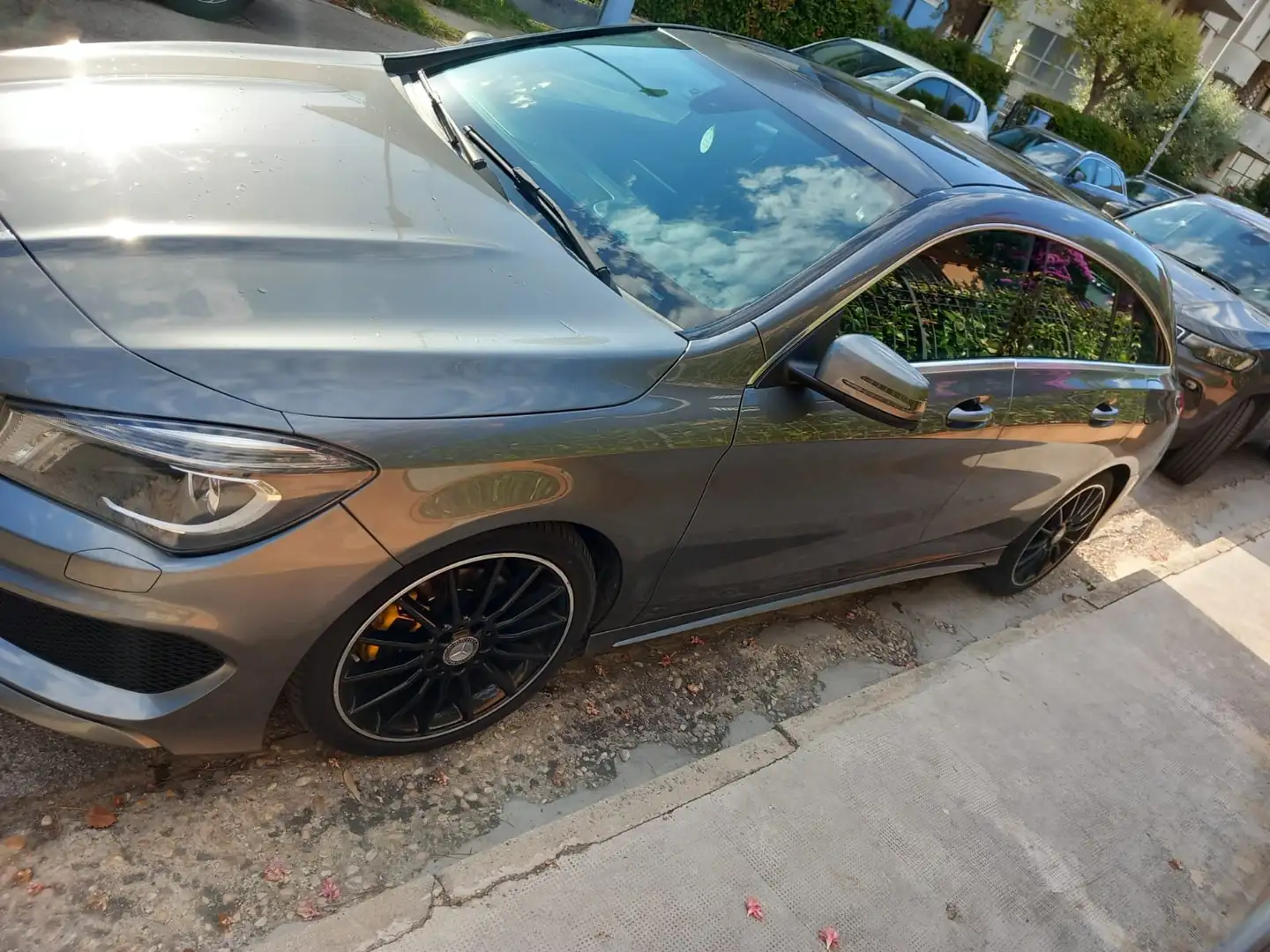 Mercedes-Benz CLA 200 CLA Shooting Brake Premium auto Gris - 1