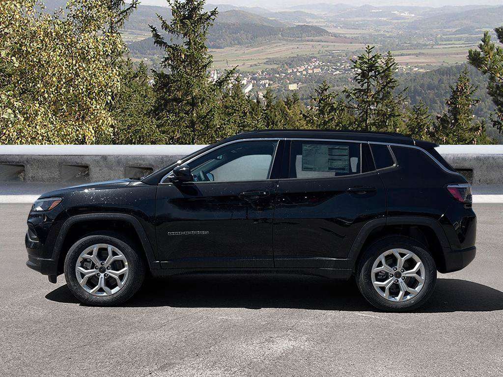 2026 Jeep Compass North — снимка 2