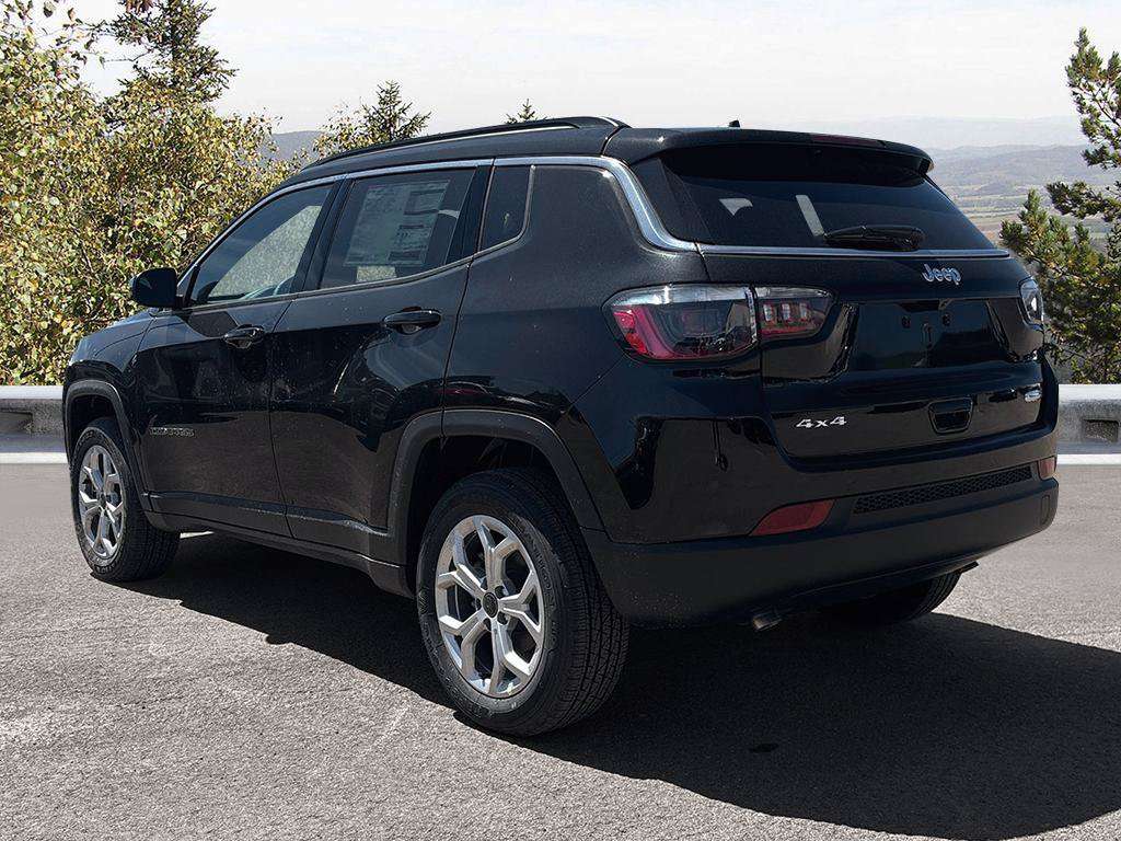 2026 Jeep Compass North — снимка 3