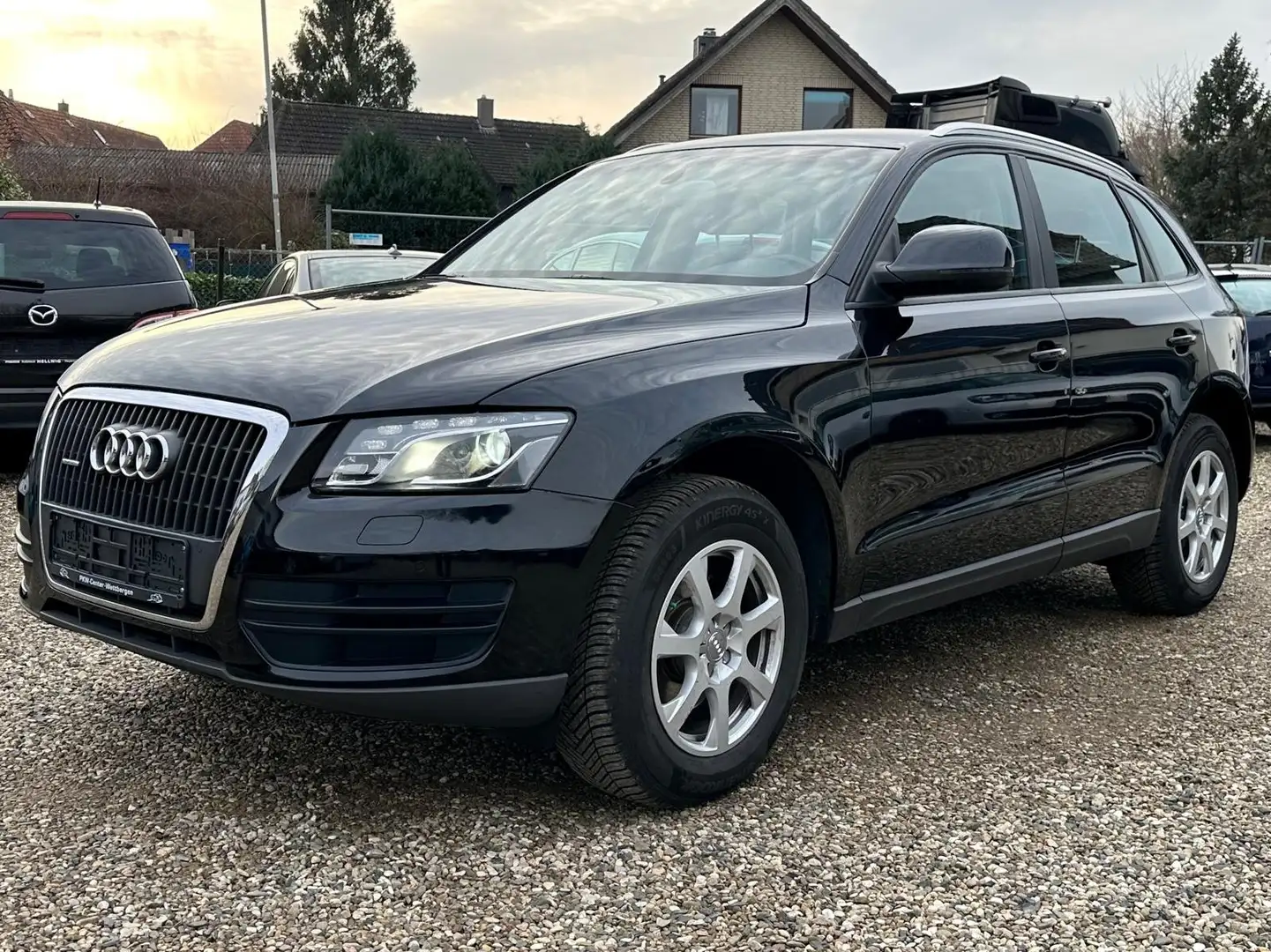 Audi Q5 2.0 TFSI quattro 1Hand Xenon PDC Klima Scheckheft Schwarz - 1