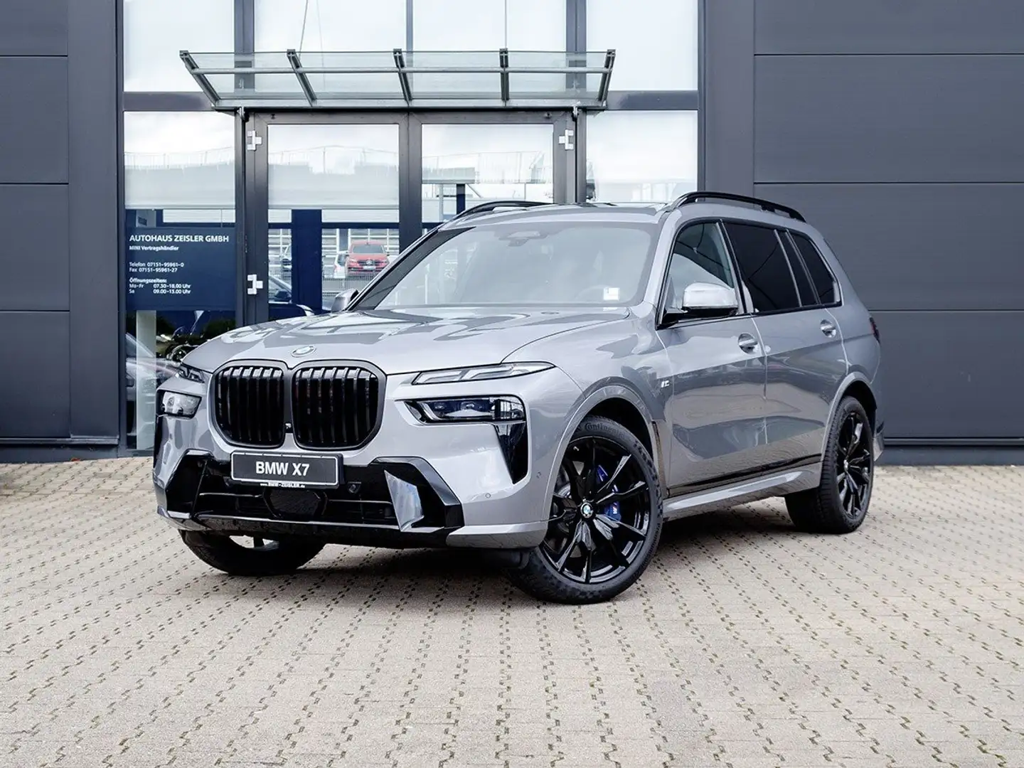 BMW X7 xDrive40i M Sport Pro 22"LM AHK Standheizung Šedá - 1