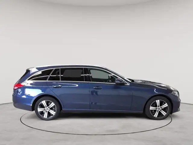 Mercedes-Benz C-Class view 3