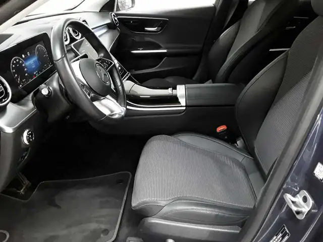 Mercedes-Benz C-Class view 7