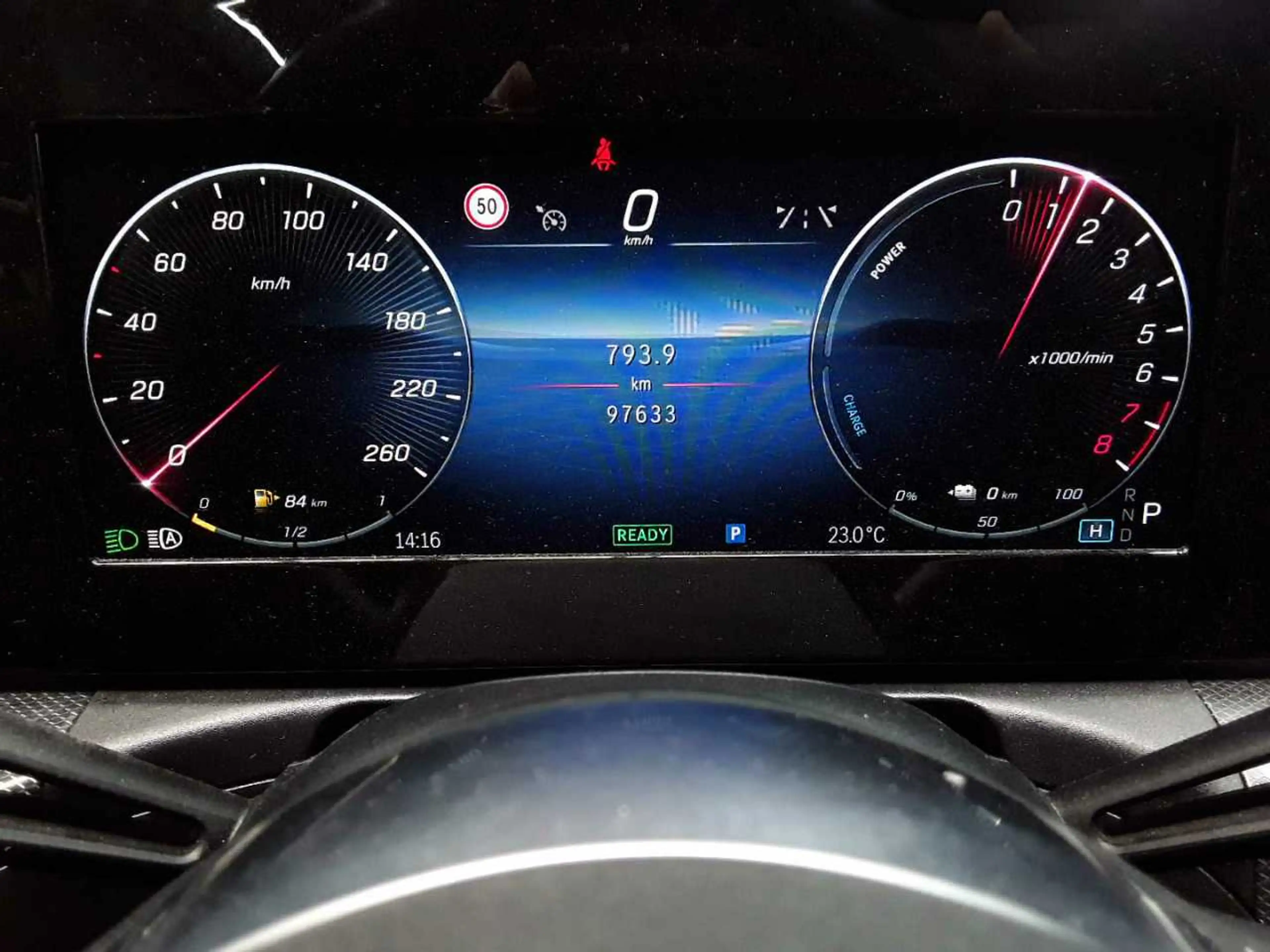 Mercedes-Benz C 300 C 300 e T 9G- Ava PANO HuD BusiP KomfP — photo 11