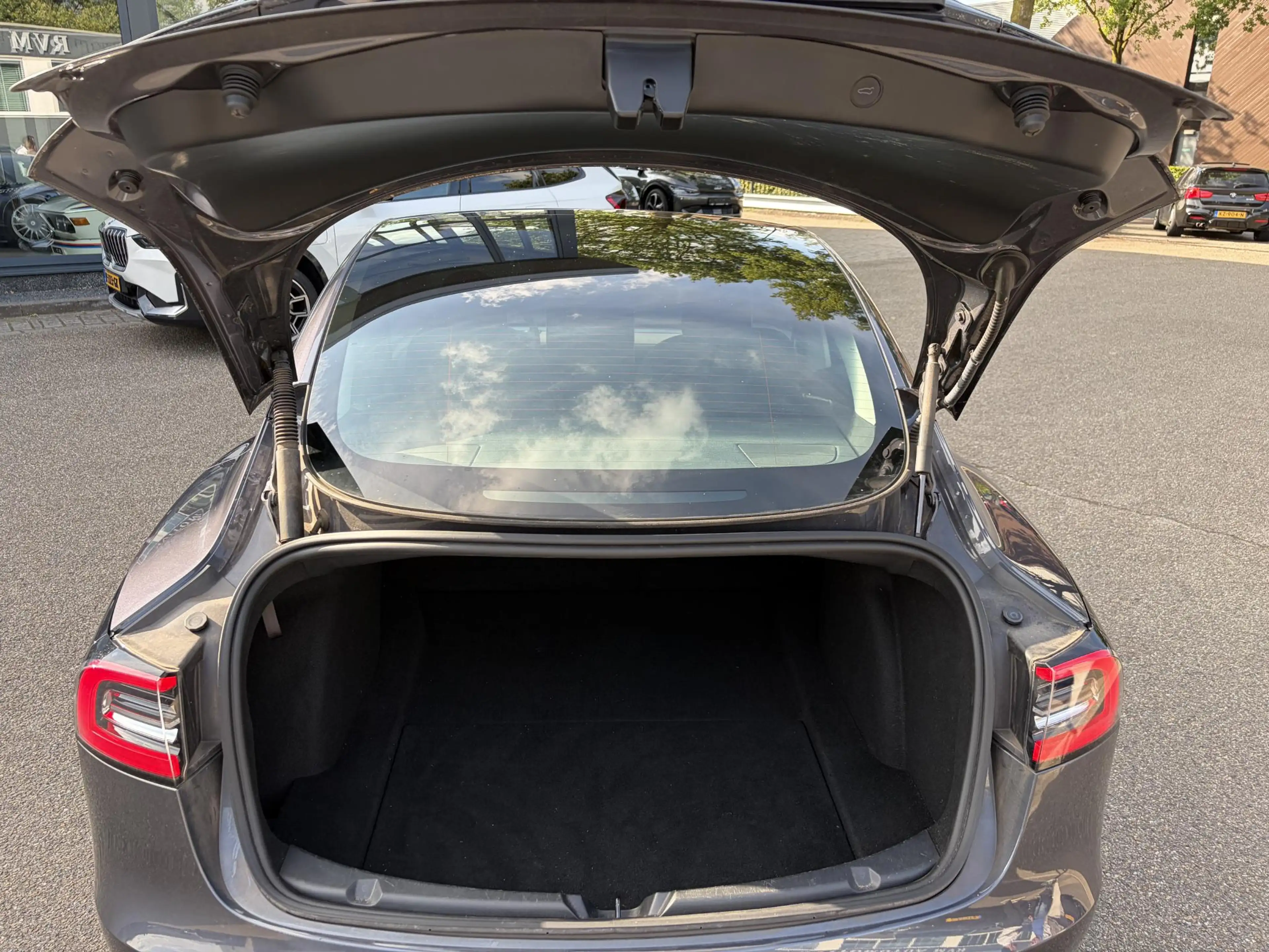 Tesla Model 3 Long Range AWD 75 kWh VAN: 35.900,- VOOR: 33.440,- — photo 11