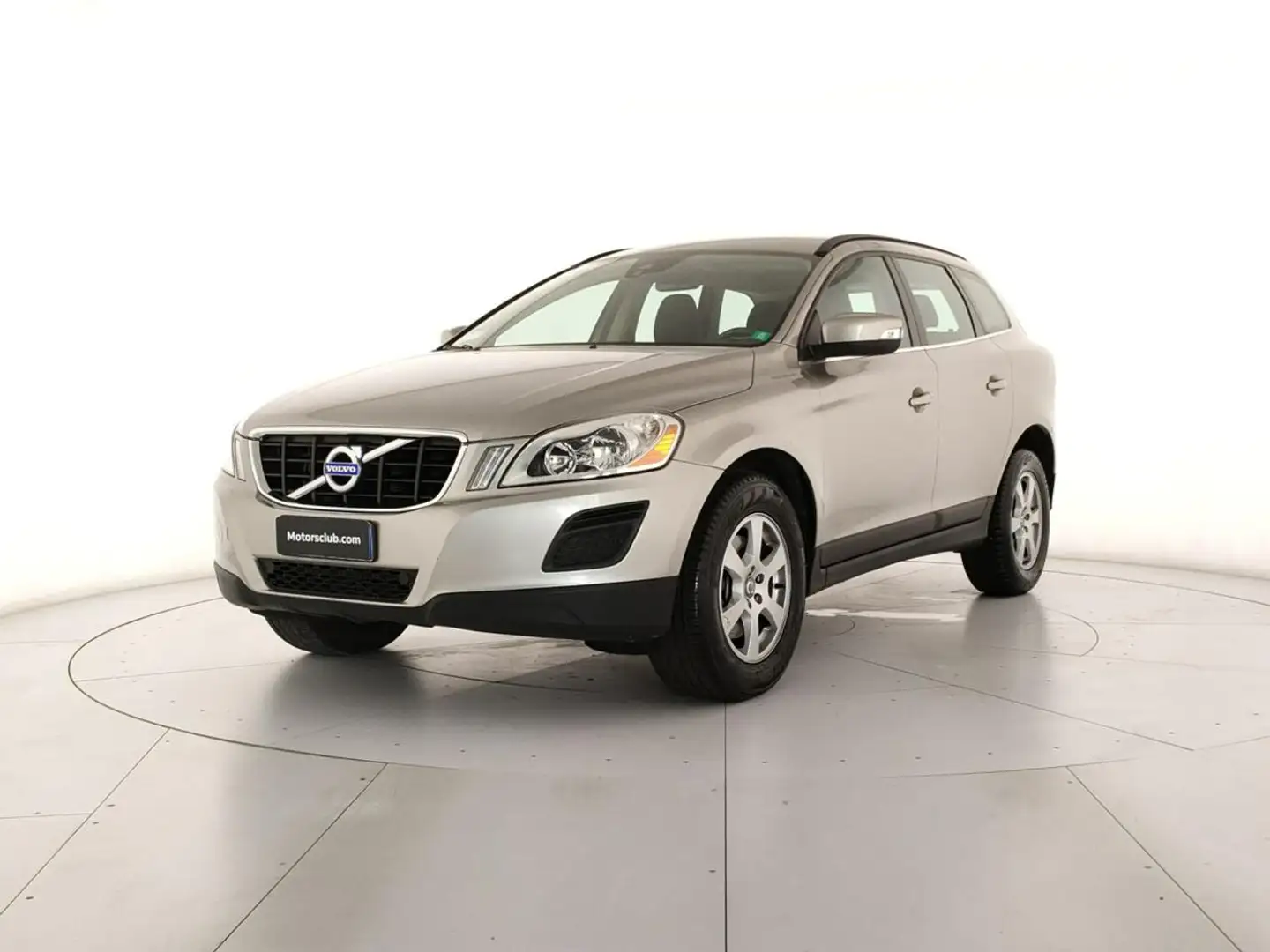 Volvo XC60 D4 AWD Geartronic Momentum Beige - 2