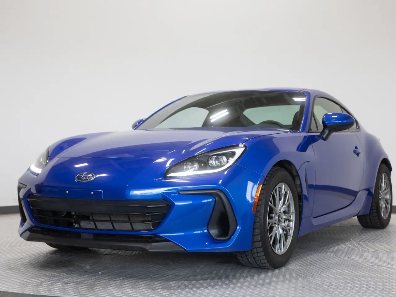 Subaru BRZ снимка Subaru BRZ