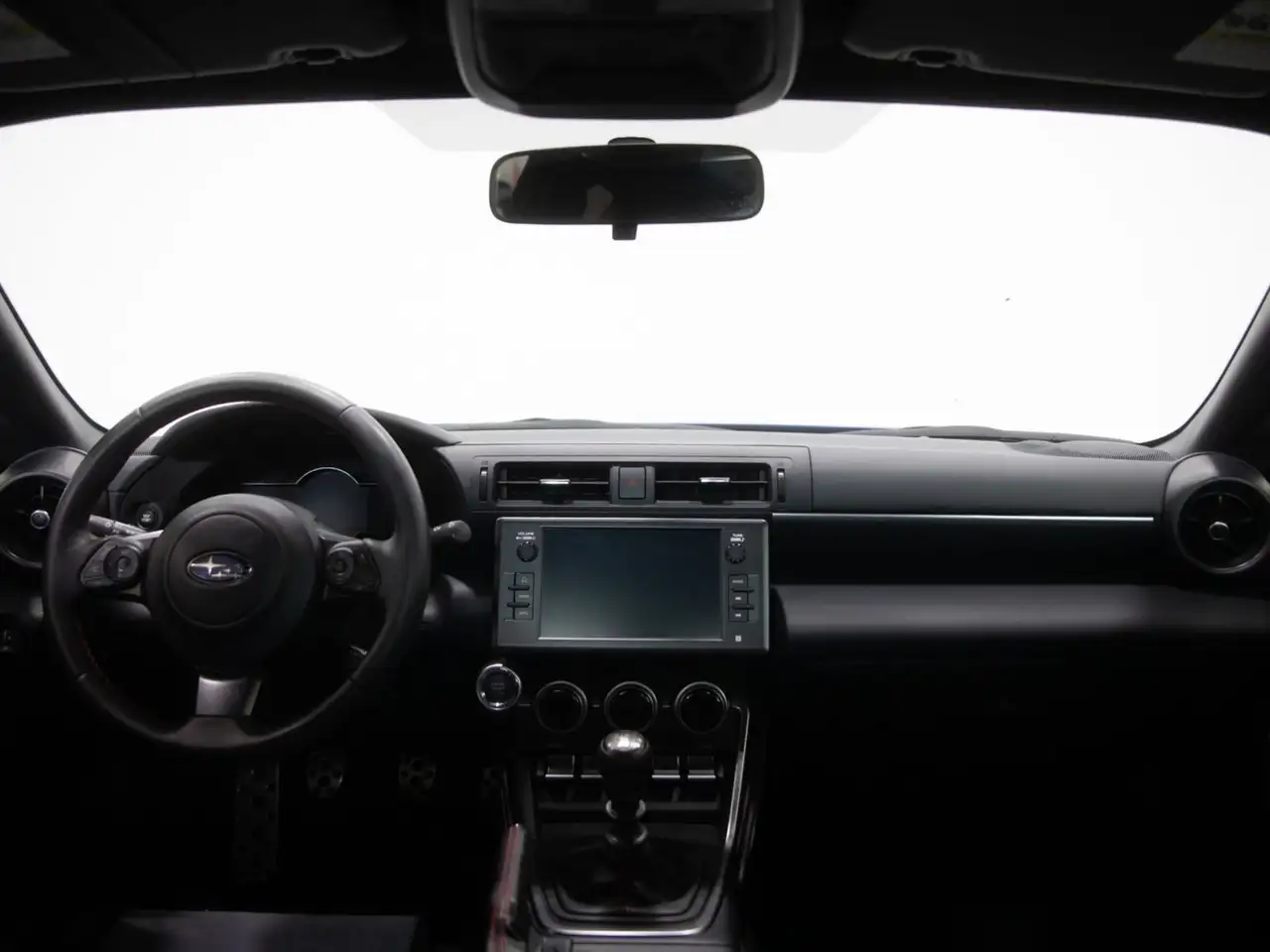 Subaru BRZ снимка Subaru BRZ
