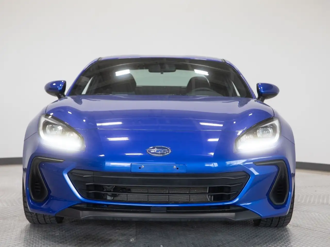 Subaru BRZ снимка Subaru BRZ
