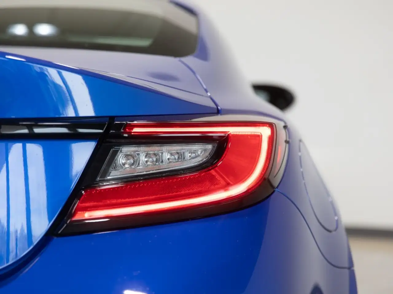 Subaru BRZ снимка Subaru BRZ