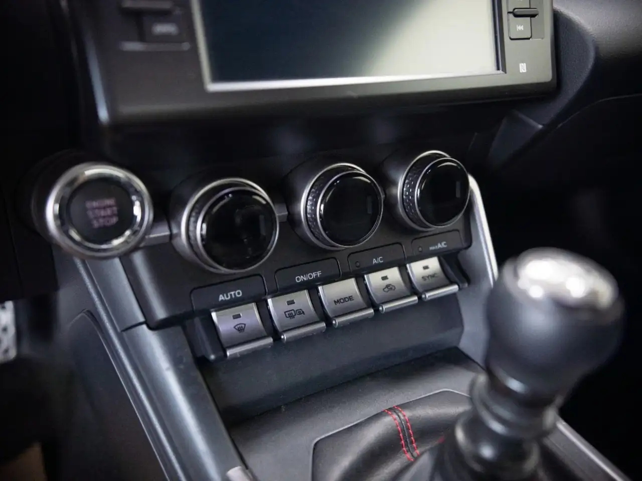 Subaru BRZ снимка Subaru BRZ