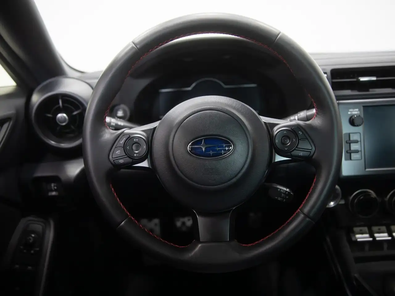 Subaru BRZ снимка Subaru BRZ