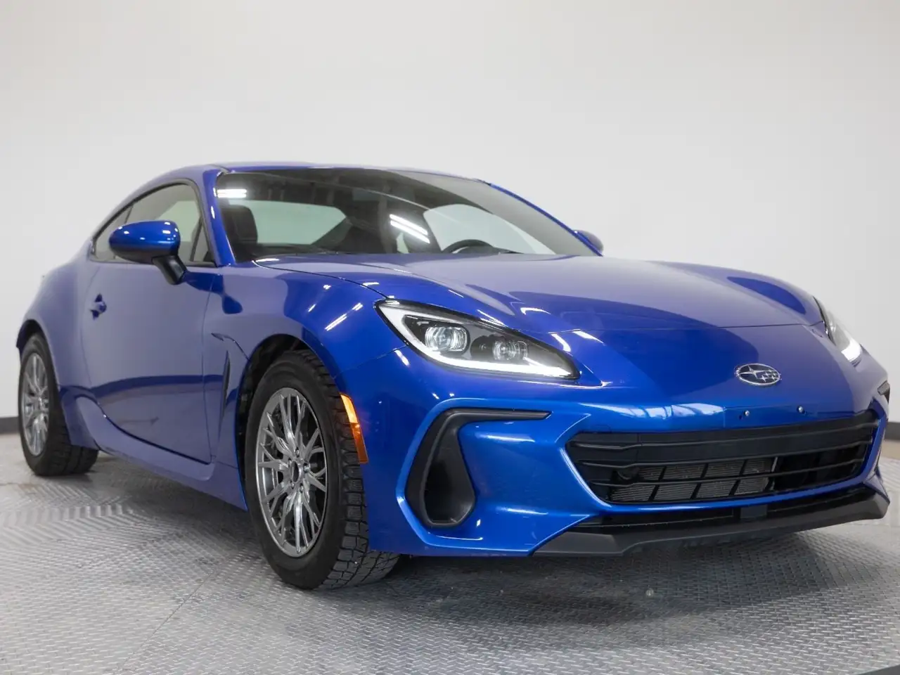 Subaru BRZ снимка Subaru BRZ