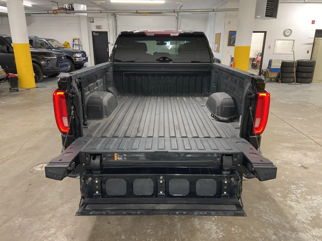 GMC Sierra 1500 снимка GMC Sierra 1500