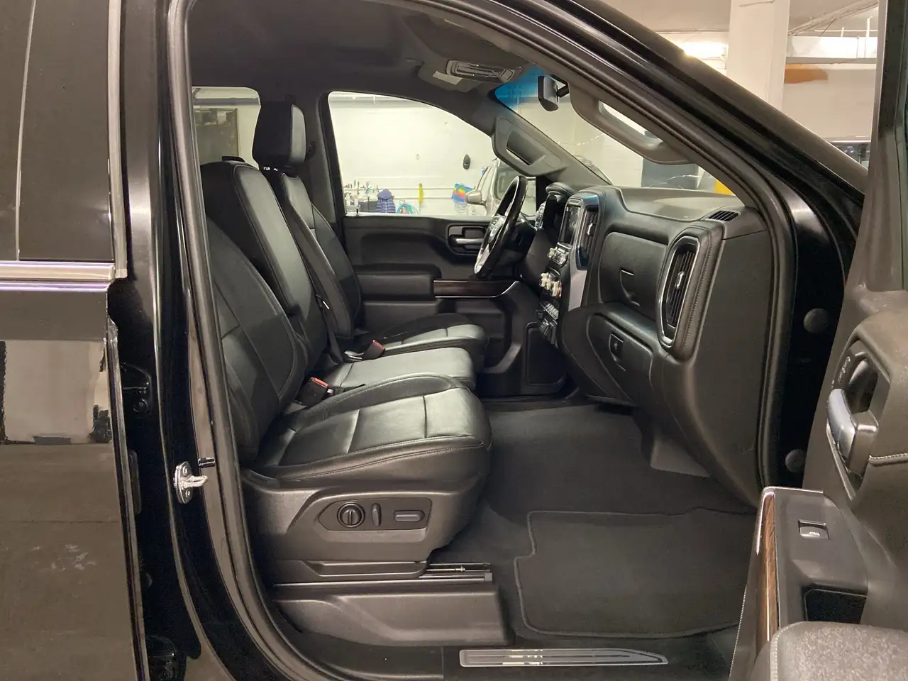 GMC Sierra 1500 снимка GMC Sierra 1500