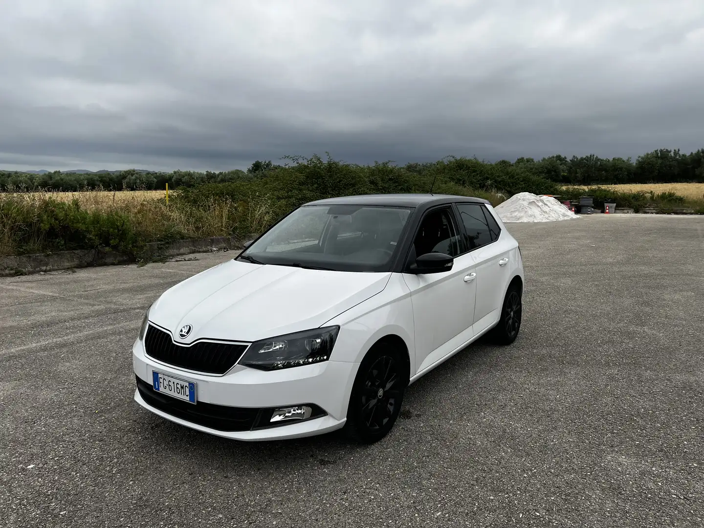 Skoda Fabia 1.0 mpi Twin Color Design Edition Nero 60cv - 1