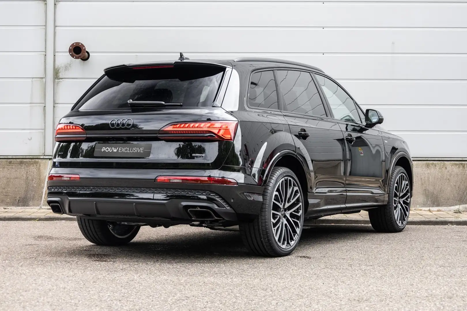 Audi Q7 55 TFSI e 394pk quattro Pro Line S | Panoramadak | Zwart - 2