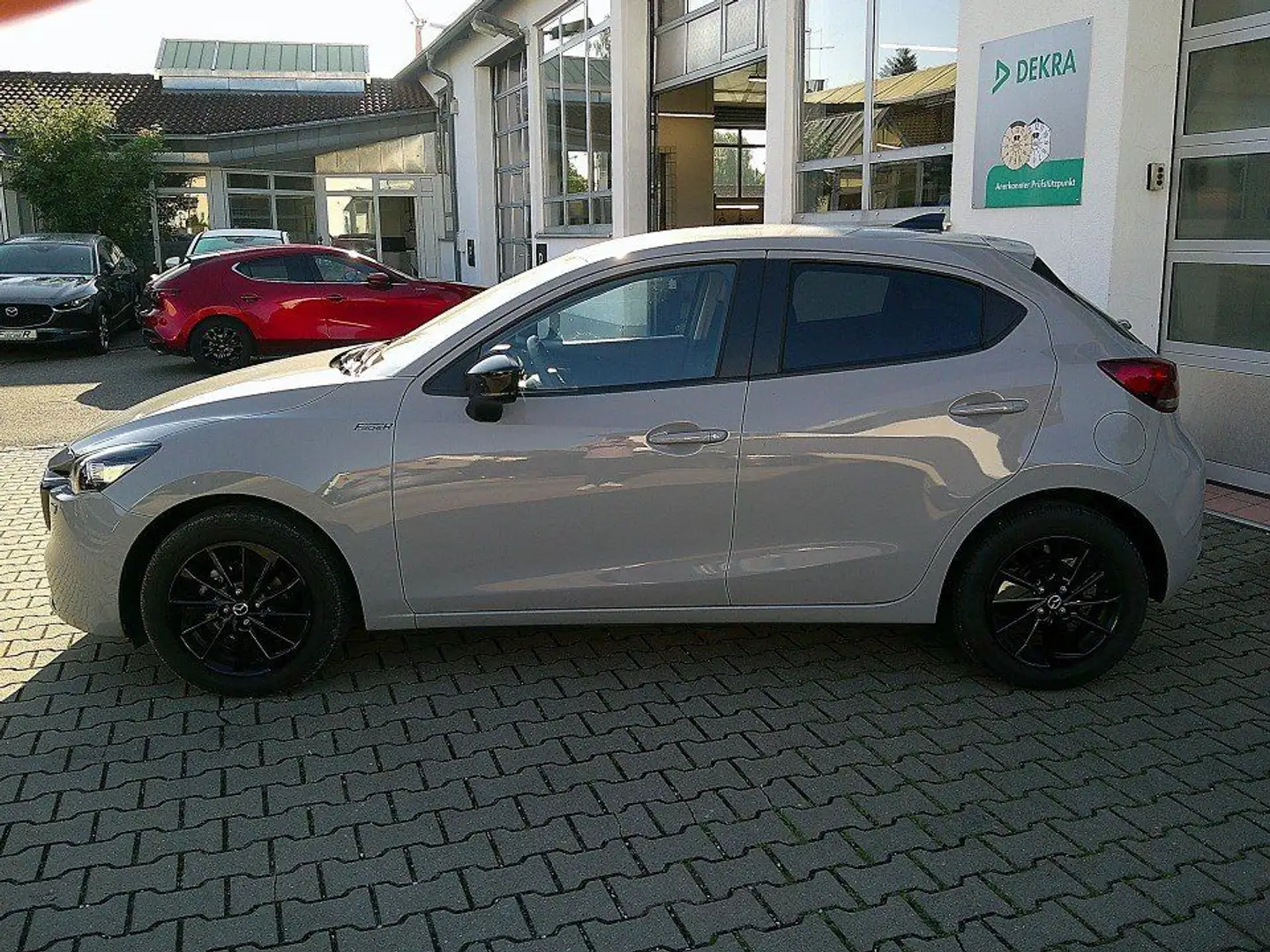Mazda 2 e-SKYACTIV 90 Homura KAMERA/SHZ/LHZ/NAVI Grau - 2