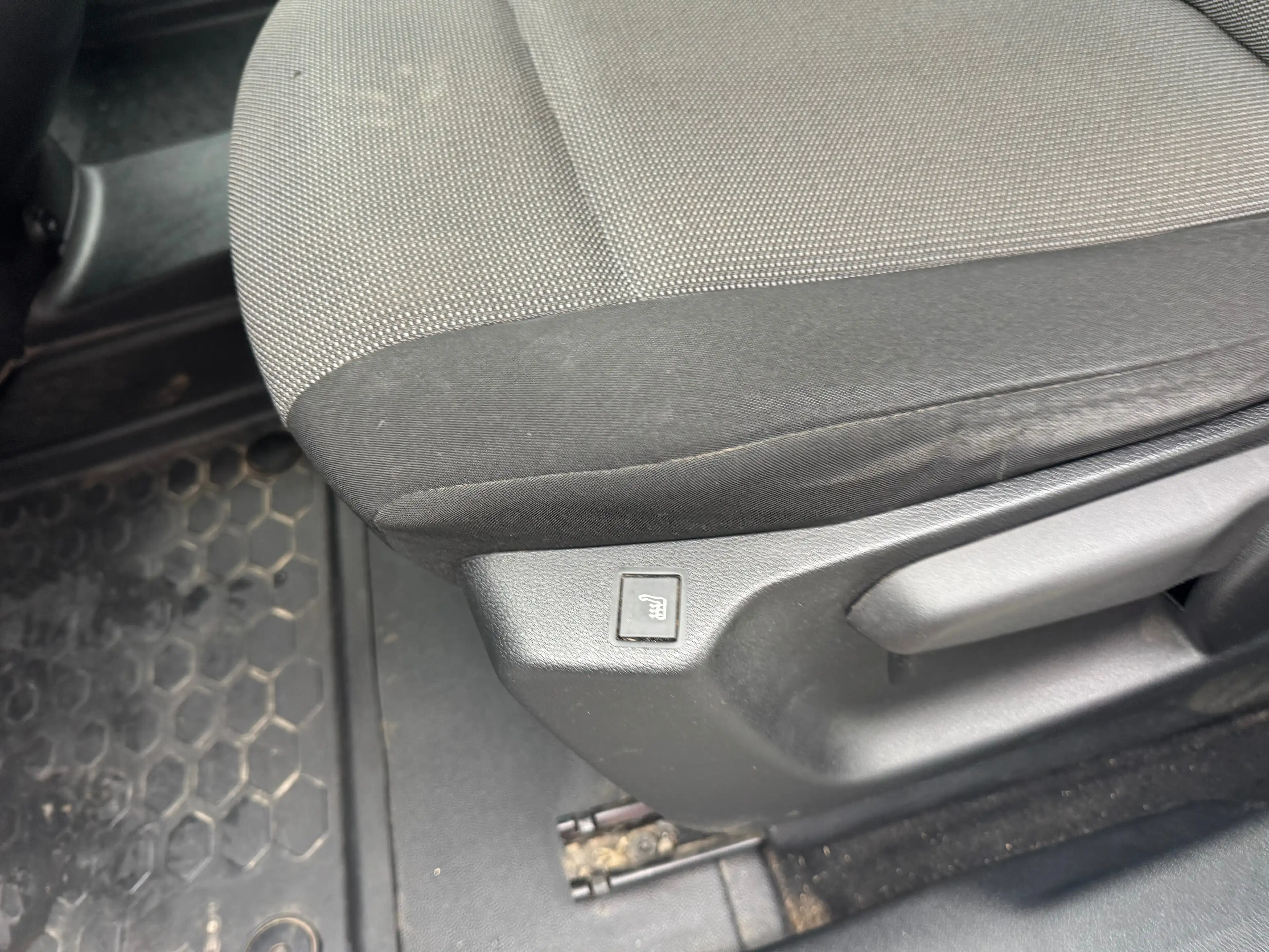 Peugeot Partner 1.5 BlueHDi L1H1*3Pl*GPS**CLIM**ATTACHE REMORQUE**TOP AUTO!! — photo 9