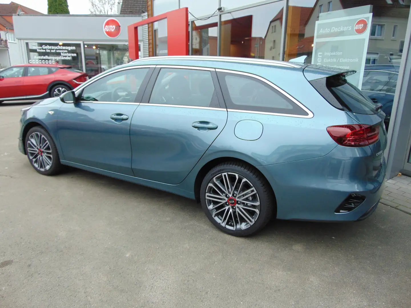 Kia Ceed / cee'd CEED_SW 1.5T DCT7 VIS KOMF+ (NAV) Verde - 1