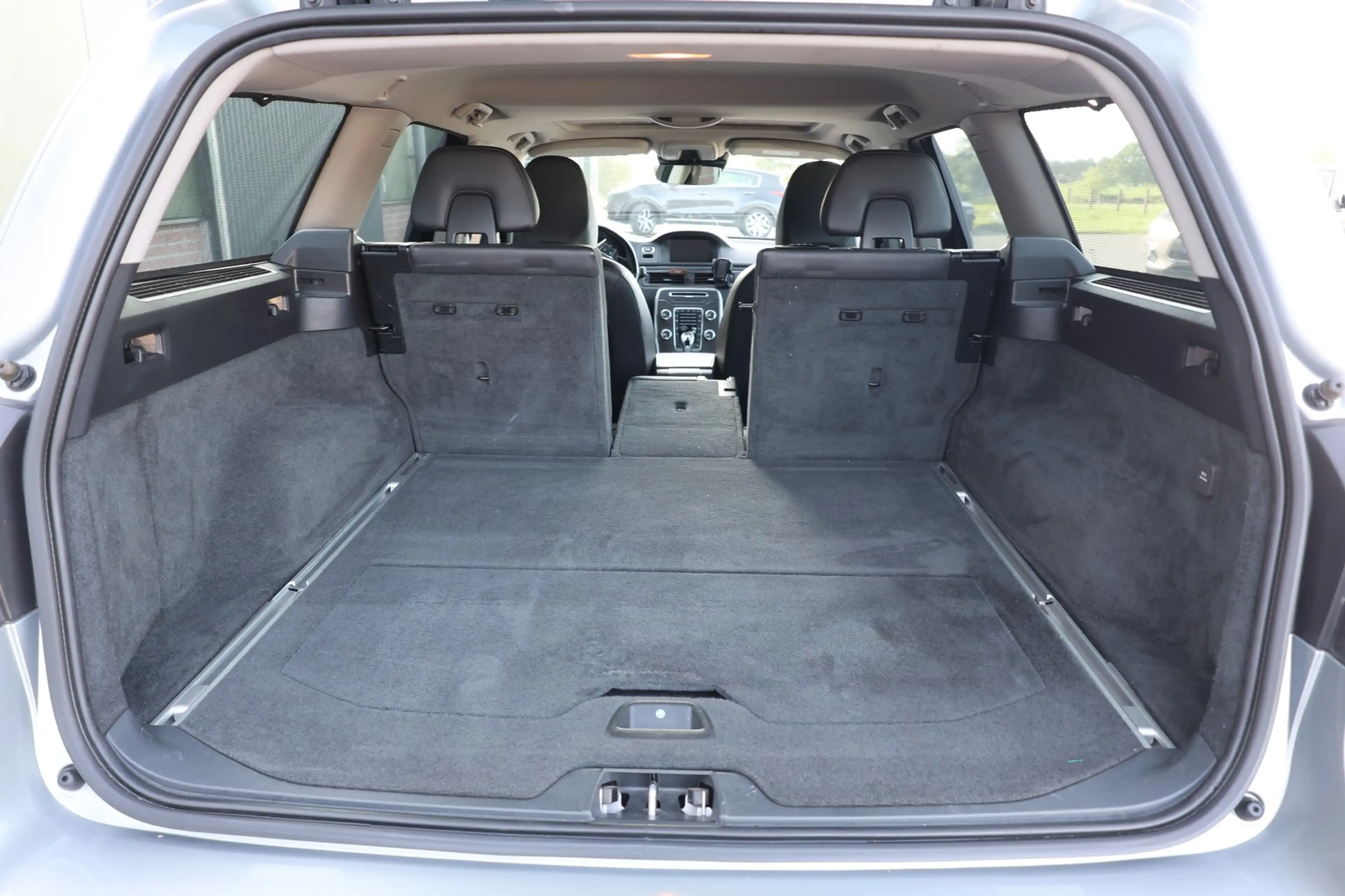 Volvo V70 2.0 T5 Nordic+ Automaat, NL, Boekjes, Rijkelijk ui — photo 11