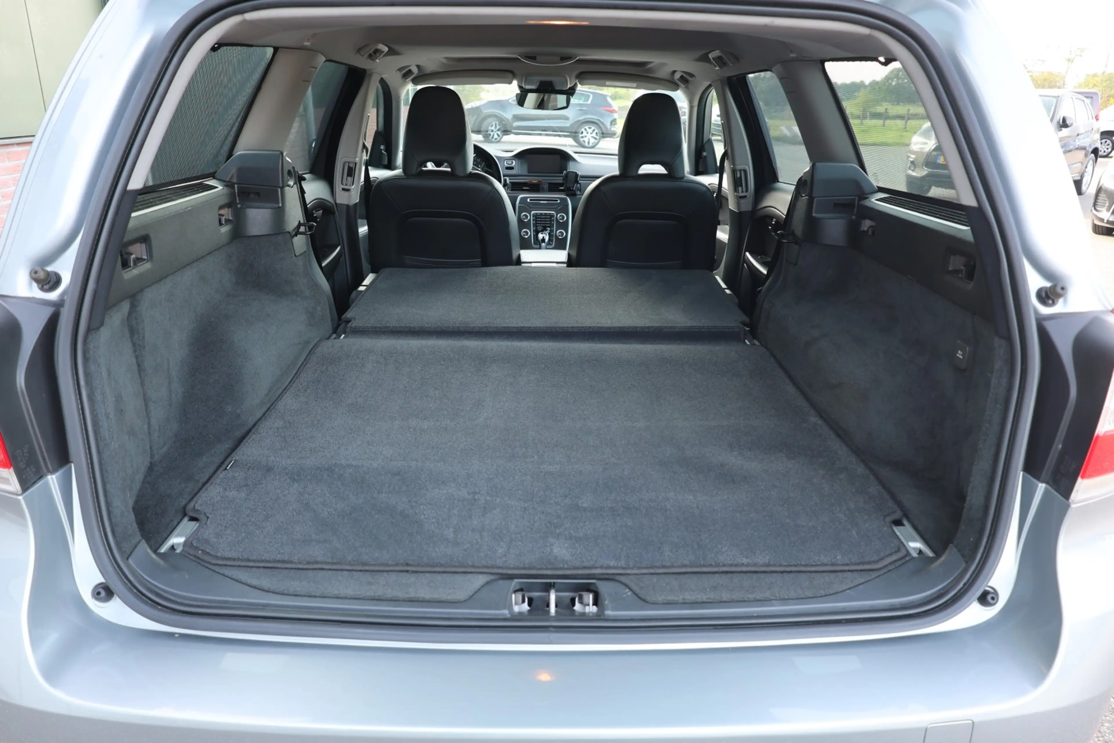 Volvo V70 2.0 T5 Nordic+ Automaat, NL, Boekjes, Rijkelijk ui — photo 10