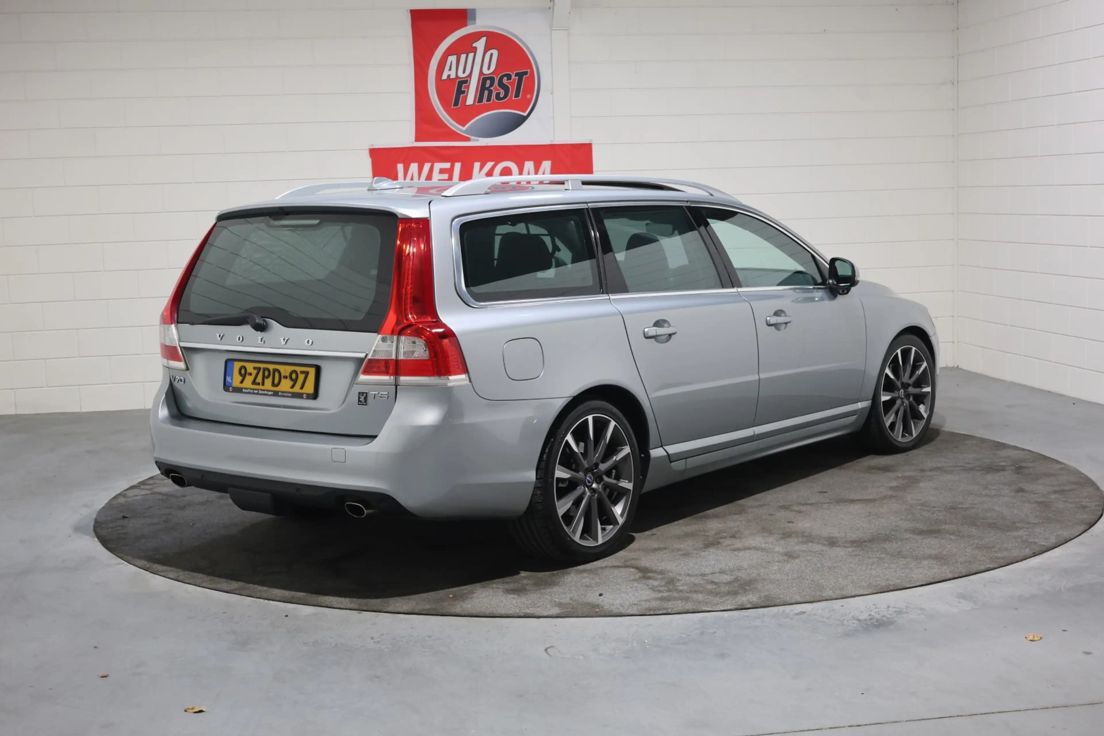 Volvo V70 2.0 T5 Nordic+ Automaat, NL, Boekjes, Rijkelijk ui — photo 13