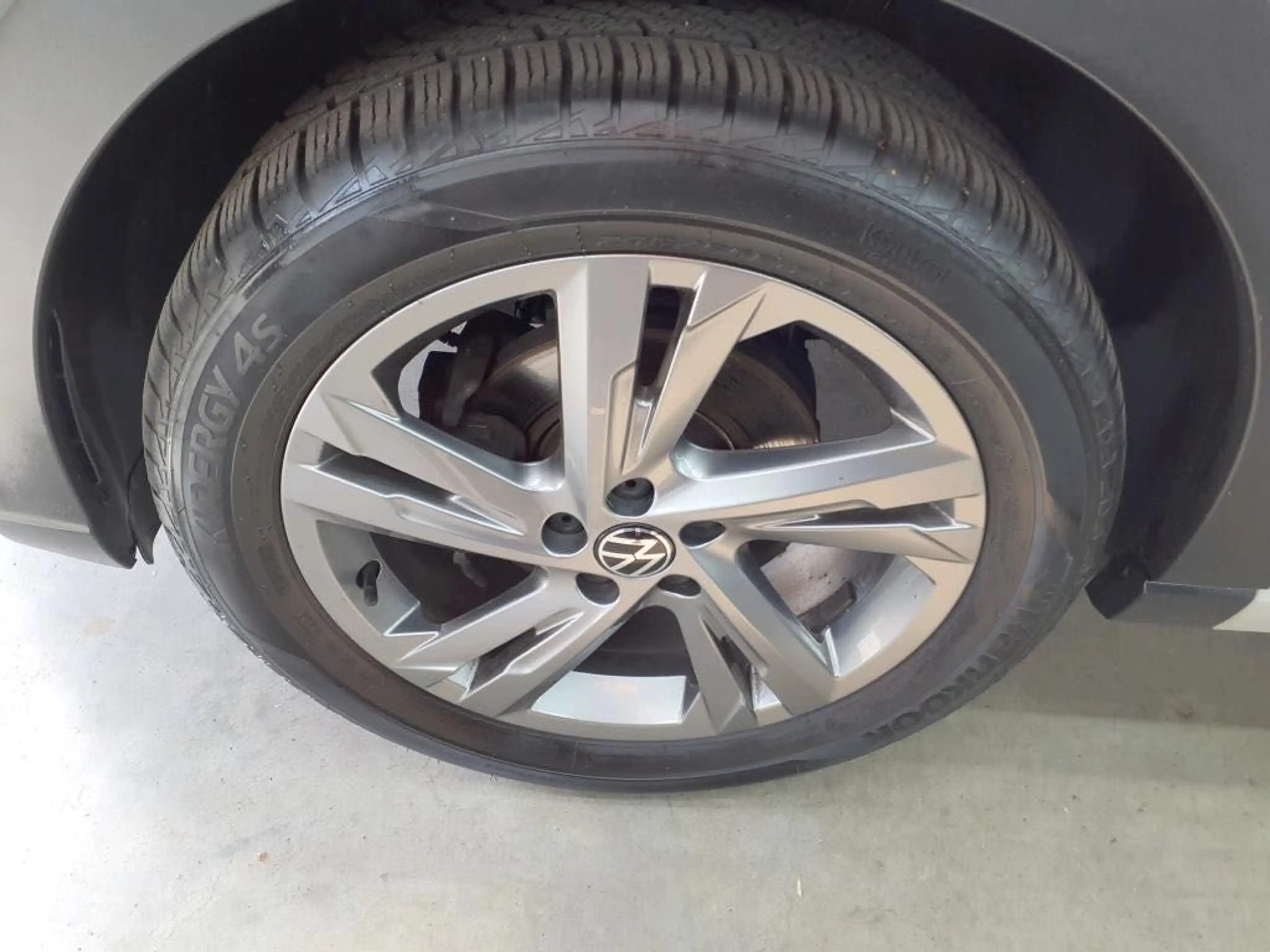 Volkswagen Taigo R-Line 1.0 DSG AHK*NAVI*ACC*APP-CONNECT* — photo 12