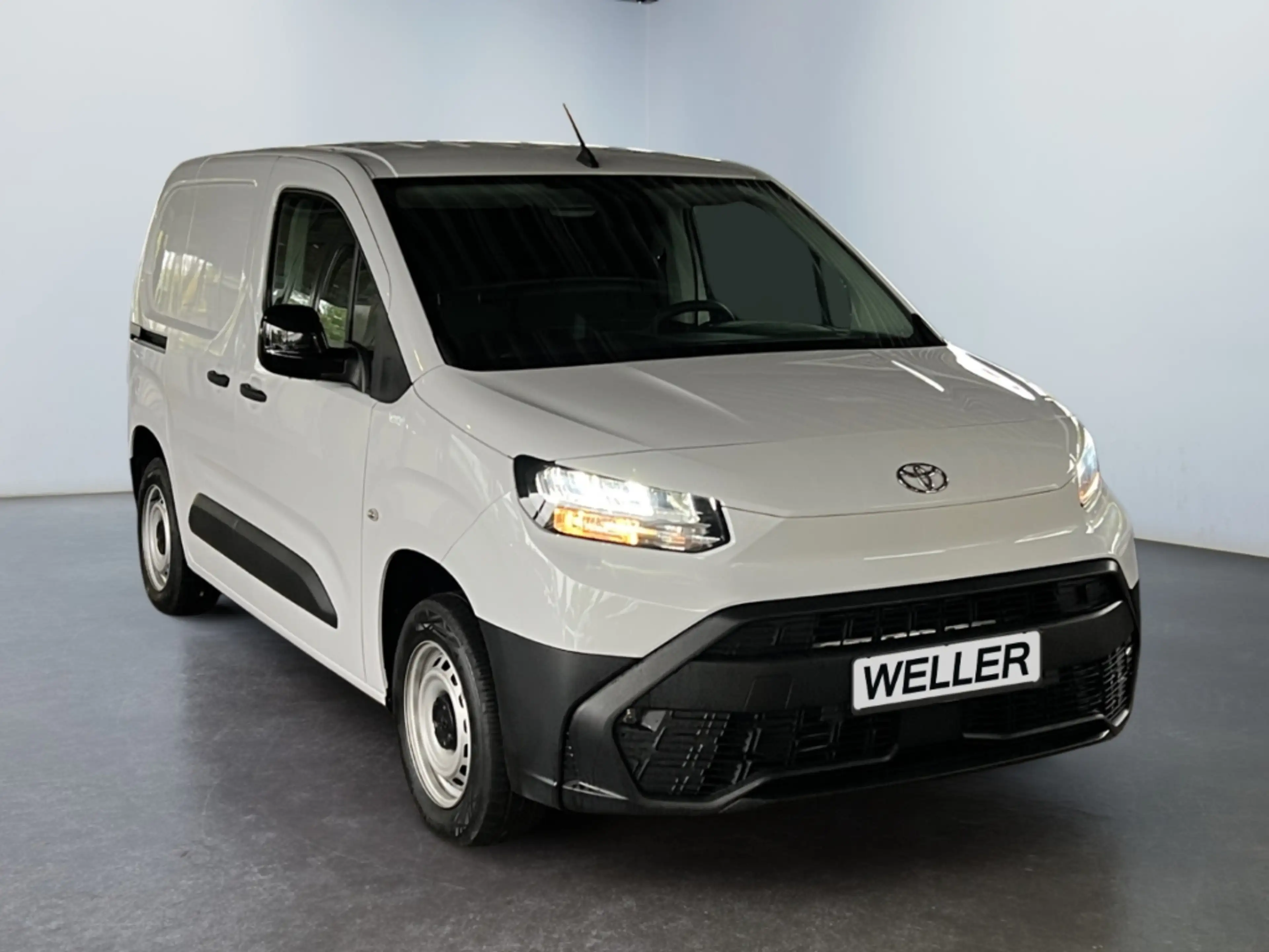 Toyota Proace City 1.5 D-4D L1 Meister *Navi*CarPlay*PDC* — photo 3