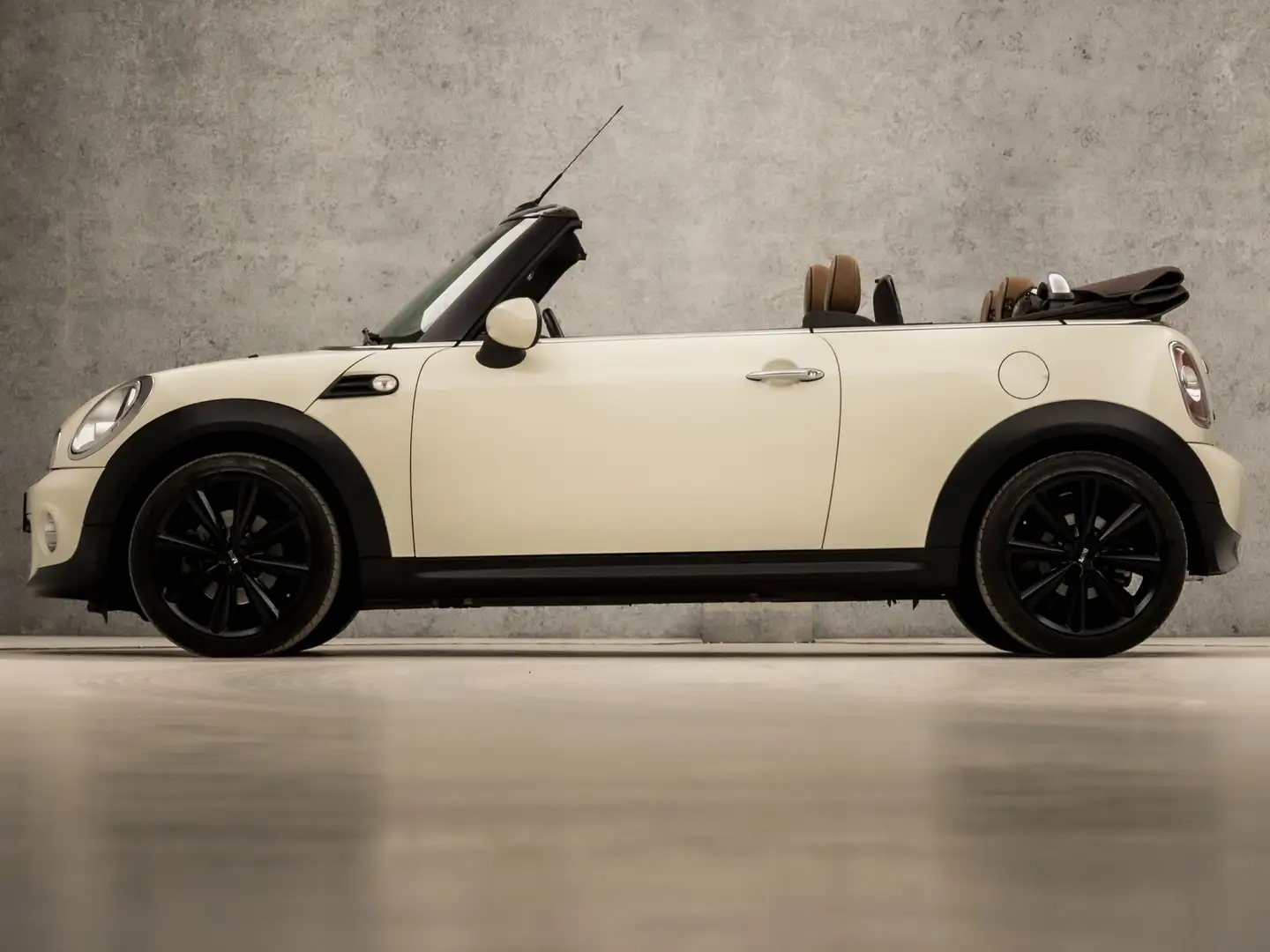 MINI Cooper Cabrio Mini 1.6 Pepper (NAVIGATIE, NAP, CLIMATE, STOELVER Wit - 2