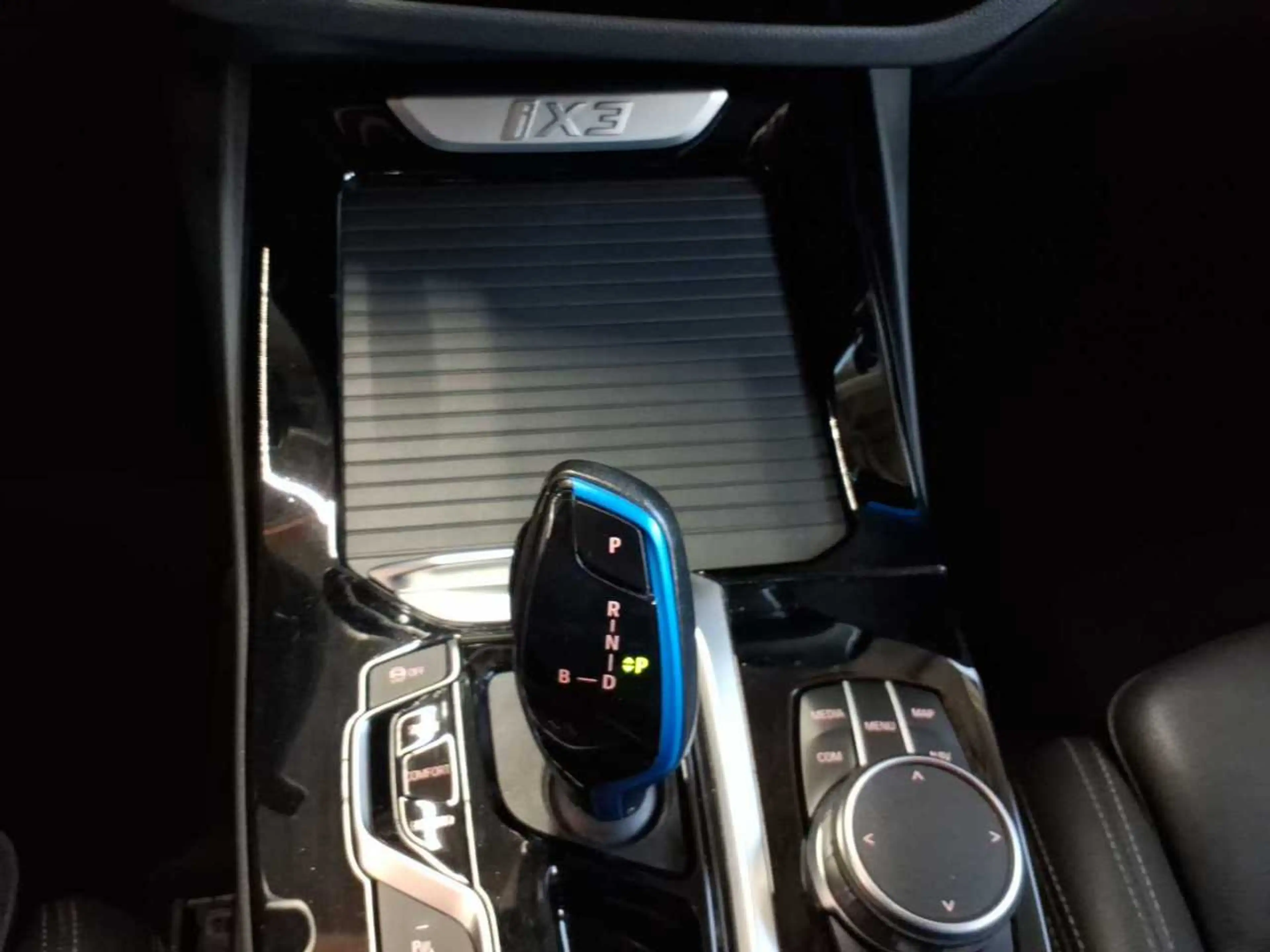 BMW iX3 iX3 Impressive Navi Leder AHK — photo 10