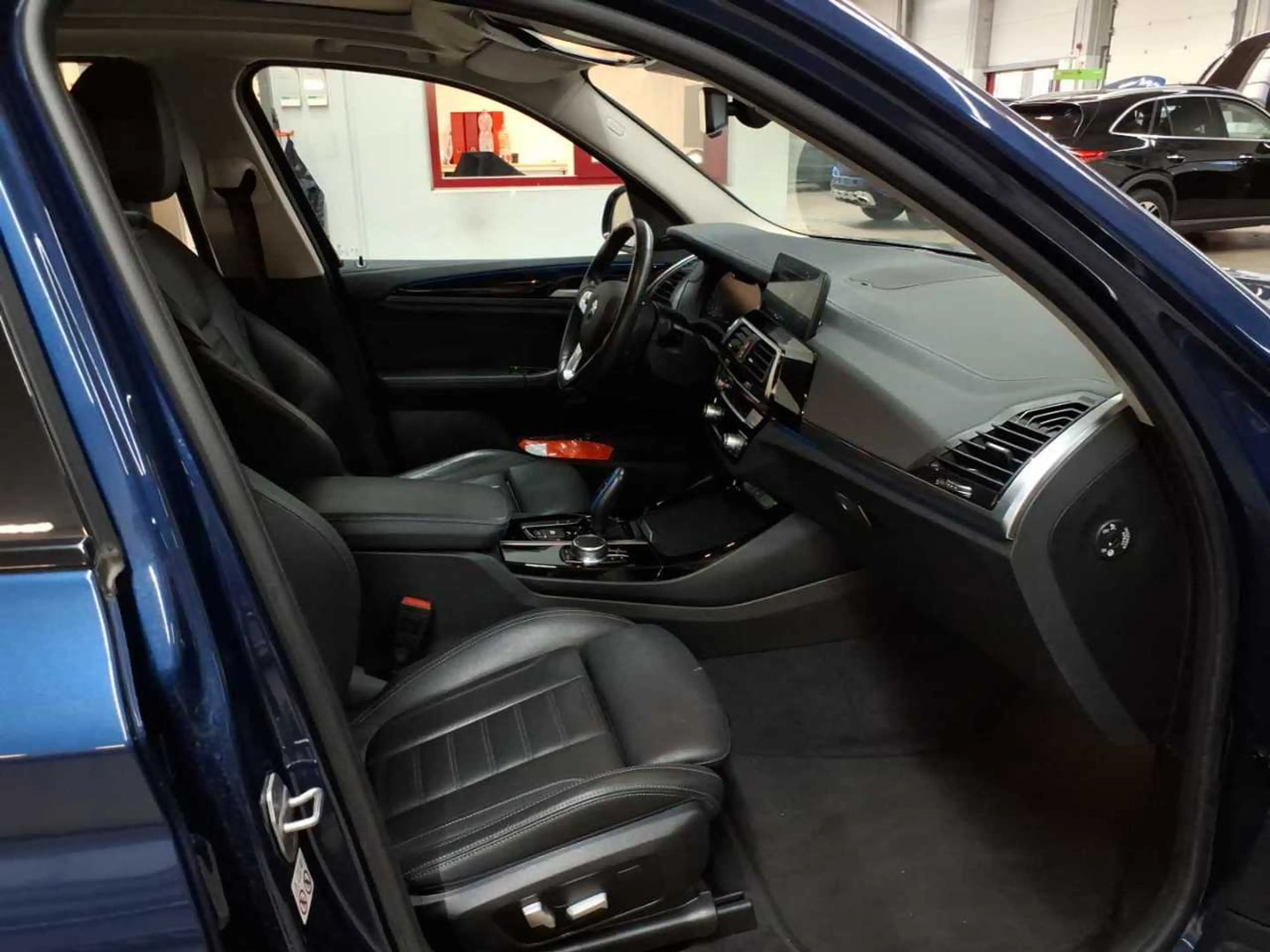 BMW iX3 iX3 Impressive Navi Leder AHK — photo 8