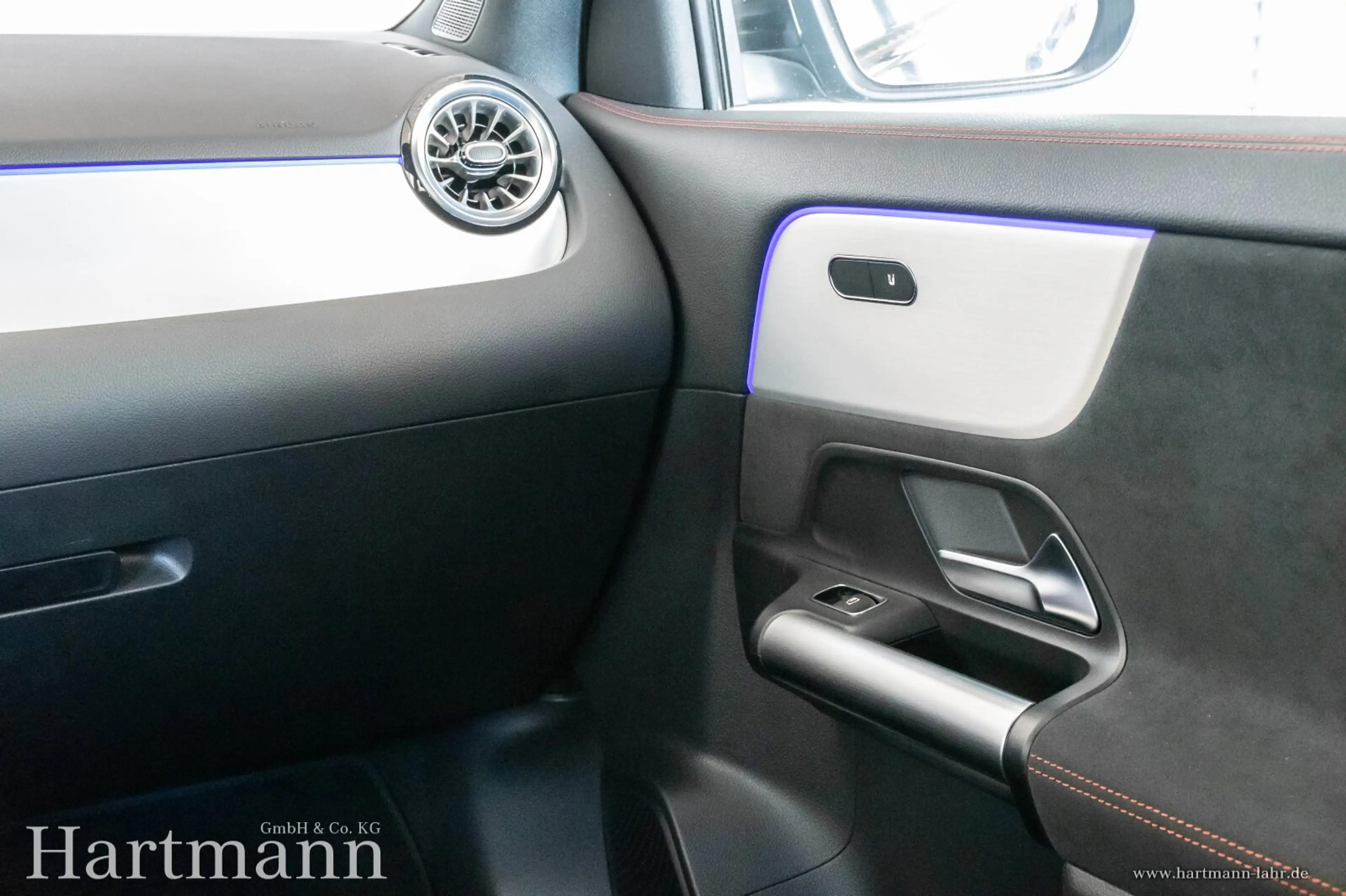 Mercedes-Benz GLA 180 GLA 180 AMG Night Multibeam Fahrassistenz KeylGo — photo 10